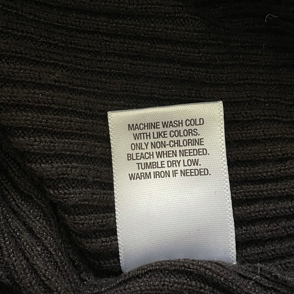 ROZ & ALI Black & White Cold Shoulder Top Medium - Picture 11 of 11